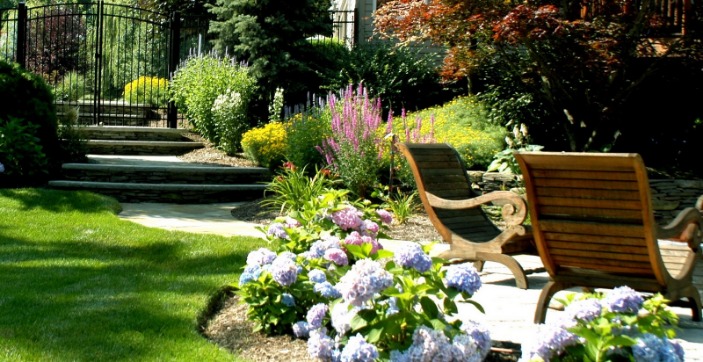 How To Charge For Landscape Designs: 5 Ways To Find Your Fee 0d89-8869-937f