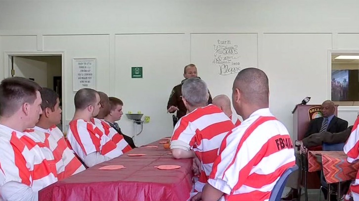 How to visit or send money to a prisoner bcc3-8fea-83f2