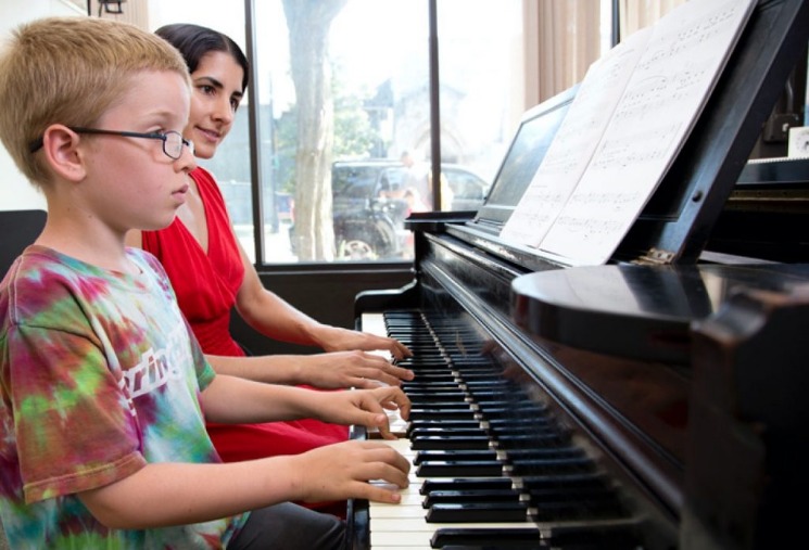 Featured Aba Piano Teacher- Kimberly Simmons 857b-8fd8-83cf