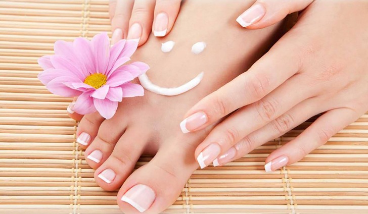 How to Give Yourself the Perfect At-Home Manicure f733-b24f-86fb