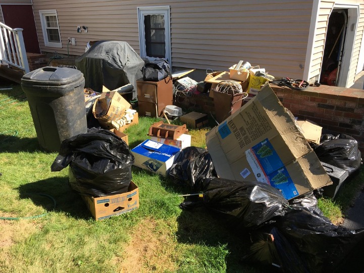 How Much Does Junk Removal Cost on Average? fbf7-973f-8918