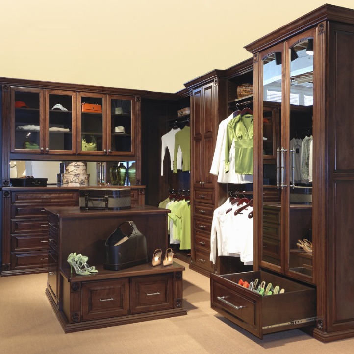 The Magic of Closets: Organizing Your Space Effortlessly c38f-a2db-b74b