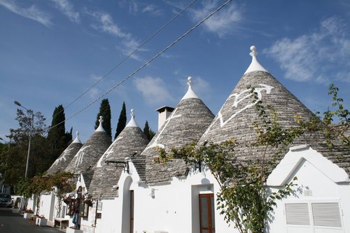 Discover the Enchanting Beauty of Alberobello on a Guided Tour 61f9-b17c-832b